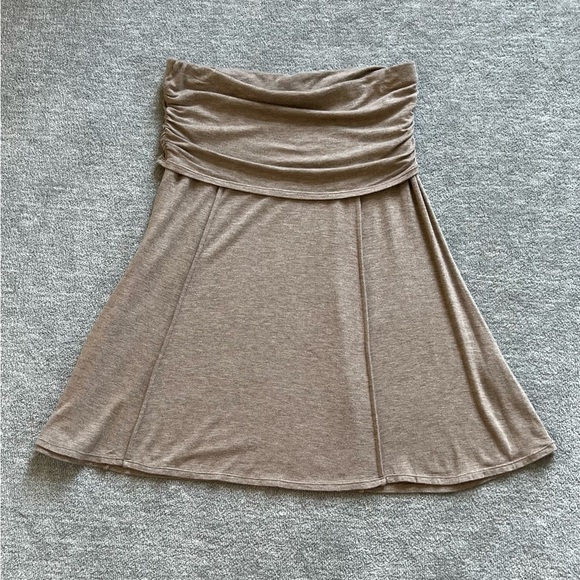 Max Studio Tan/Beige A-Line Flowy Stretch Skirt - Picture 1 of 5